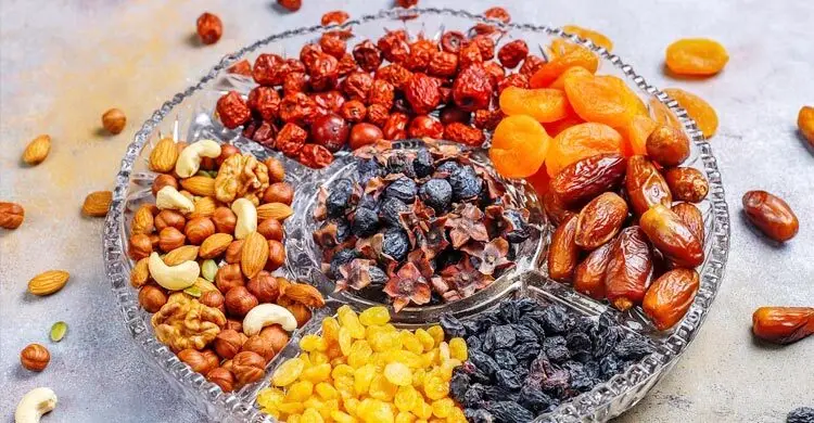 দাঁত সুস্থ রাখতে যেসব ফল খাওয়ায় লাগাম টানাই ভালো