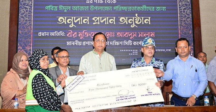 দ্রুত ​বর্জ্য অপসারণ এখন ডিএসসিসির এক নম্বর অগ্রাধিকার: প্রশাসক 