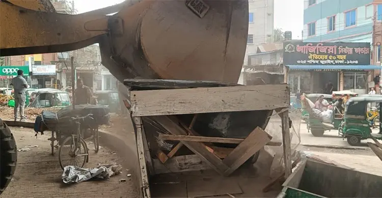 ফুটপাত দখলমুক্ত করতে জুরাইন-শ্যামপুরে অভিযান, জরিমানা