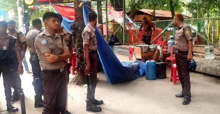 ধানমন্ডি লেক এলাকার অবৈধ স্থাপনা ও দোকানপাট উচ্ছেদ