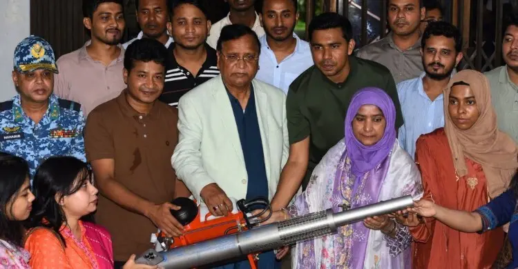 ঢাবির দুই ছাত্রী হলে মশক নিধনে ফগার মেশিন দিলো ডিএসসিসি