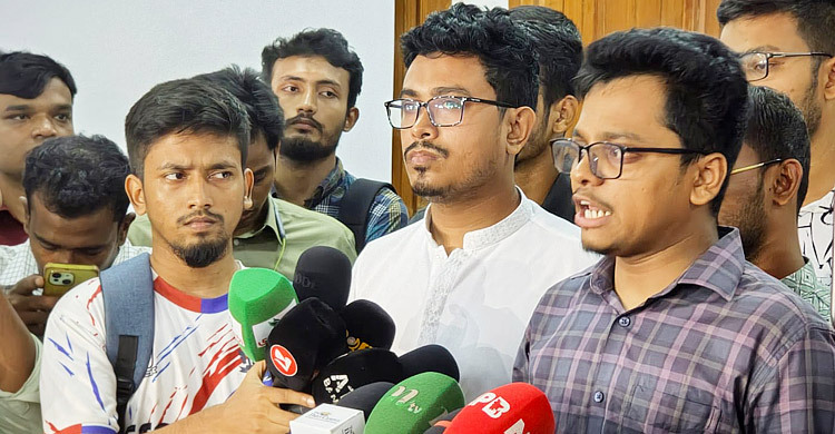 মনোনয়নপত্র সংগ্রহের সময় বাড়ানো প্রশাসনের পক্ষপাতী আচরণ