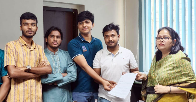 জাকির নায়েককে ডক্টরেট ডিগ্রি দেওয়ার দাবিতে স্মারকলিপি