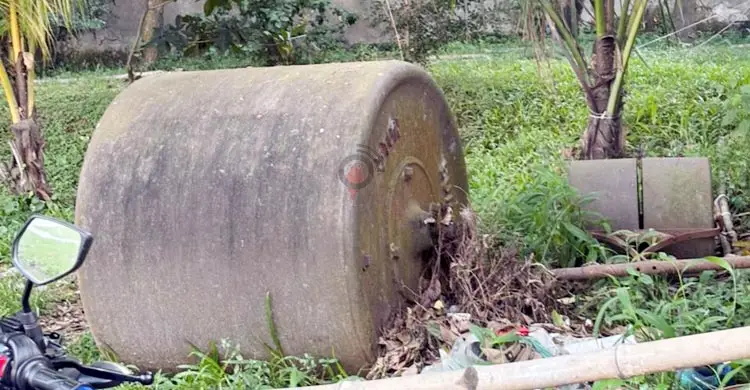 ঢাবির এবড়োখেবড়ো মাঠে খেলতে গিয়ে ঘটছে দুর্ঘটনা