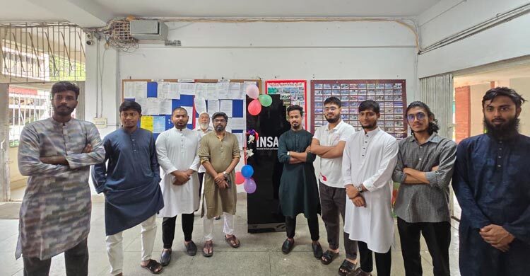 ঢাবির হল সংসদের পক্ষ থেকে জিয়া হলে ফ্রিজ উপহার