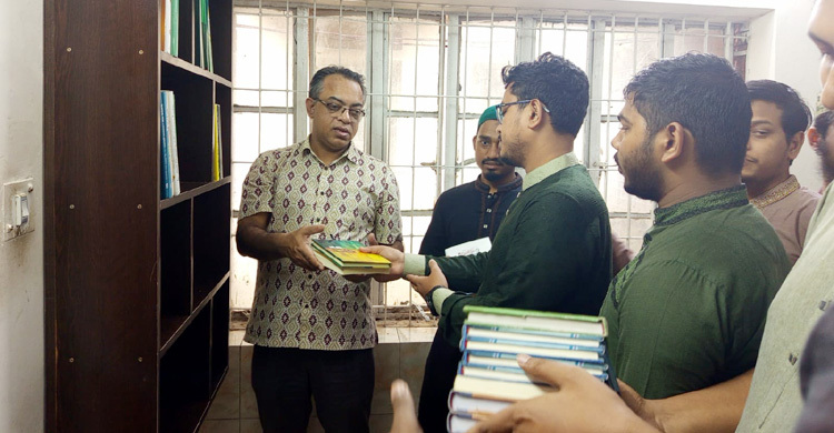 ঢাবিতে জুলাই স্মৃতি পাঠাগার উদ্বোধন