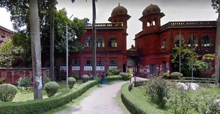 ঢাবির শহীদুল্লাহ হলের নাইট ক্যানটিনের খাবারে মিললো পোকা