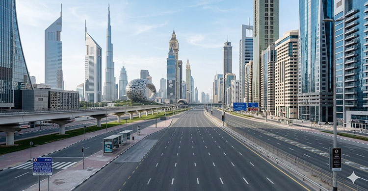 চিরচেনা ব্যস্ত দুবাই এখন জনমানবশূন্য