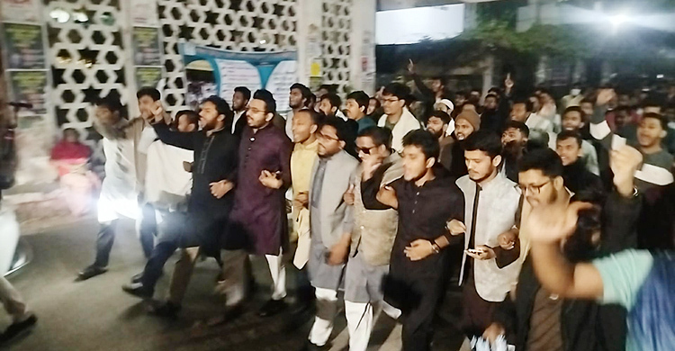 হাদির ওপর হামলায় জড়িতদের গ্রেফতারে ডাকসুর আলটিমেটাম