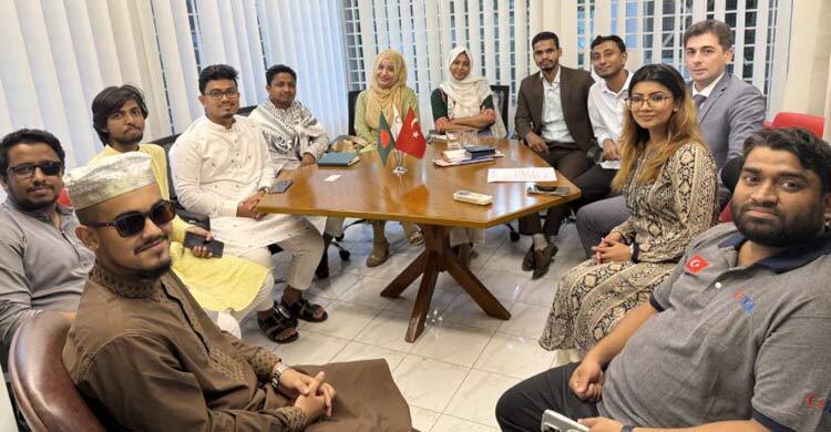 ডাকসু ও টিকা কান্ট্রি কোঅর্ডিনেটরের সৌজন্য বৈঠক