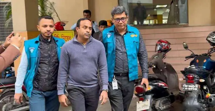 আবাসন পরিদপ্তরের উচ্চমান সহকারী গ্রেফতার