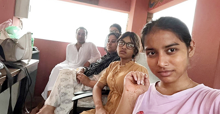 মার্কিন দূতাবাস থেকে পরিবারসহ বাসায় ফিরেছেন এমরান