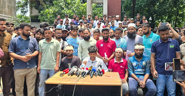 অনতিবিলম্বে ডুয়েট উপাচার্যের পদত্যাগ দাবি, ২৫০ জনকে আসামি করে মামলা