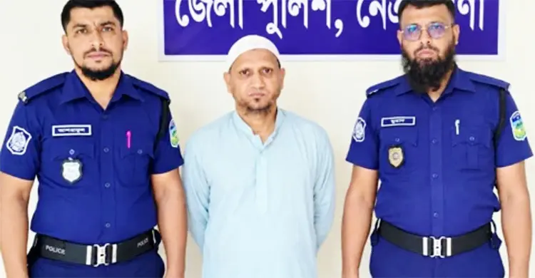 কিশোরকে বলাৎকারের অভিযোগে মাদরাসাশিক্ষক গ্রেফতার