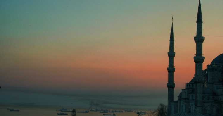 দুনিয়ার জীবন মূল্যহীন ও ক্ষণস্থায়ী