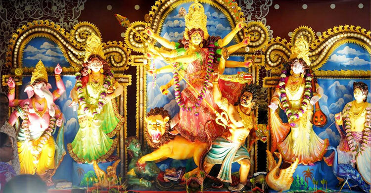 Durga Puja: Maha Saptami celebrated with pomp, decor