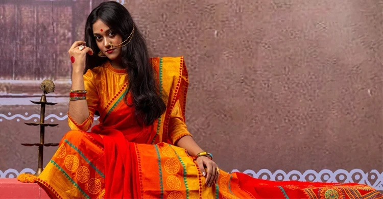 ষষ্ঠী থেকে দশমী, শাড়িতে পূজার আমেজ