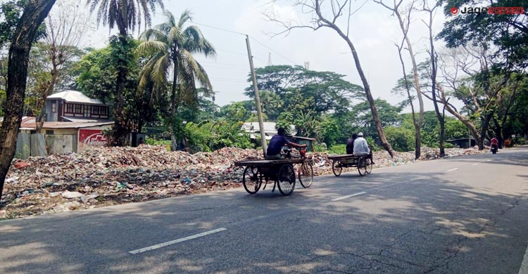 বর্জ্য ফেলার জায়গা নেই, বাতাসে ছড়াচ্ছে বিষ