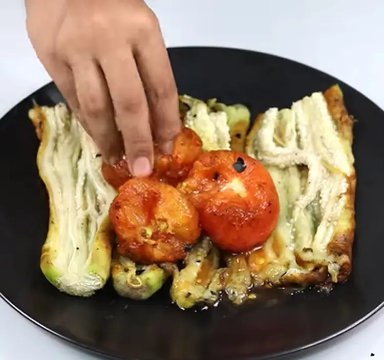 বেগুন-টমেটোর ভর্তার সহজ রেসিপি