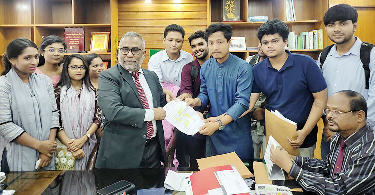 ইসলামী বিশ্ববিদ্যালয়ে স্থায়ী মন্দির নির্মাণের দাবিতে স্মারকলিপি