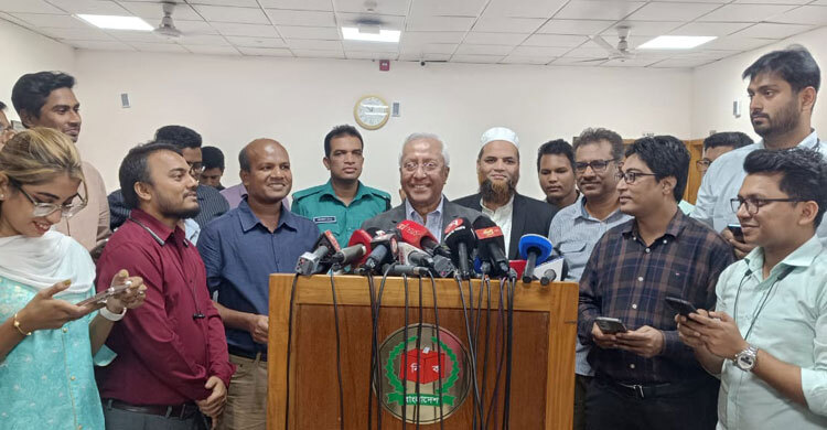 EC finalises 42,761 polling centres in 300 constituencies