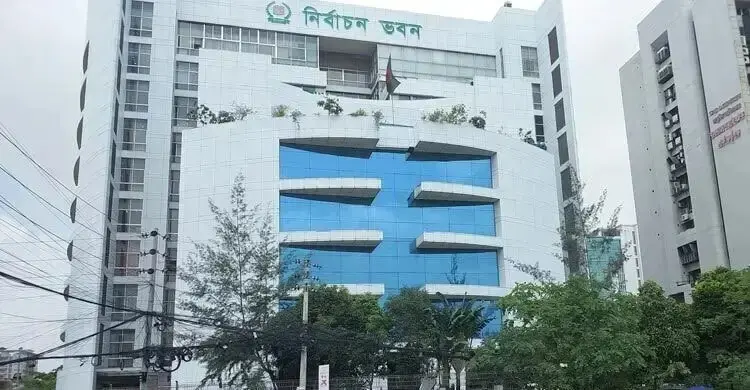 সরানো হলো মল্লিককে, ইসির নতুন জনসংযোগ পরিচালক মমিন সরকার