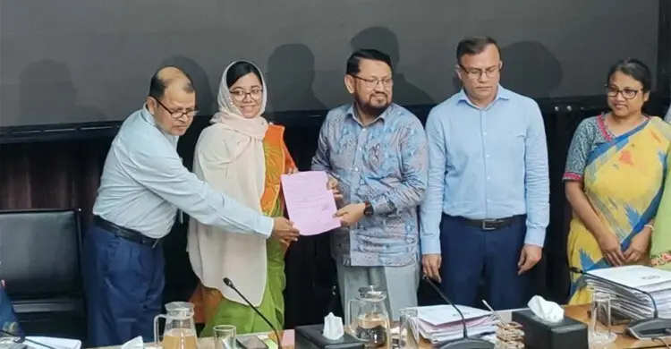 ইসিতে মনোনয়ন ফরম জমা দিলেন জামায়াত জোটের প্রার্থীরা