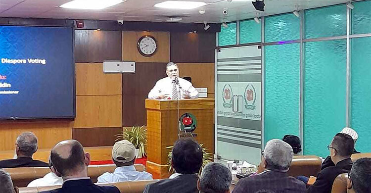 EC seeks expert opinions to fix voting method for expatriates