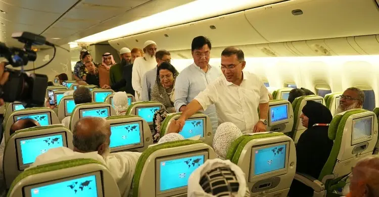 আগামী বছর থেকে হজের খরচ কমানোর আশ্বাস প্রধানমন্ত্রীর