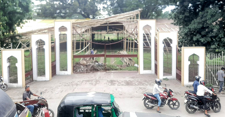 জাতীয় ঈদগাহ মাঠ প্রস্তুতির কাজ চলছে