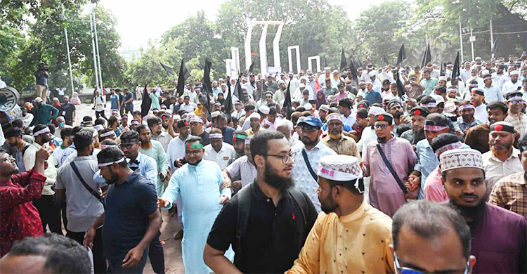 বছরে ১০০ দিনেরও কম ক্লাস, পড়ালেখায় চরম ঘাটতি