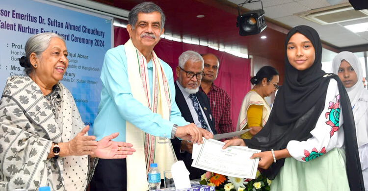 বিজ্ঞান শুধু পরীক্ষাগারের বিষয় নয়, সমাজ পরিবর্তনের শক্তি