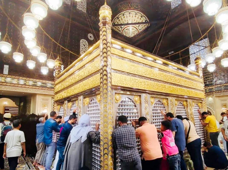 রক্তে লেখা ইতিহাস: কারবালা থেকে কায়রো