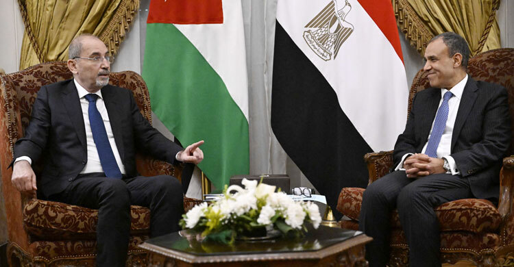 Arab leaders approve $53bn Gaza rebuild plan