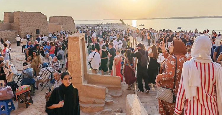 মিশরের আসওয়ানে ফেরাউনের মুখে পড়লো সূর্যরশ্মি