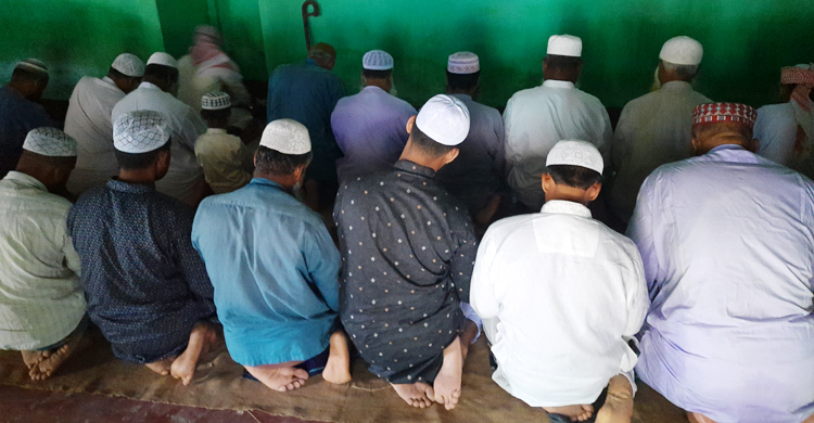 বিরামপুরের ১০ গ্রামে ঈদ উদযাপন