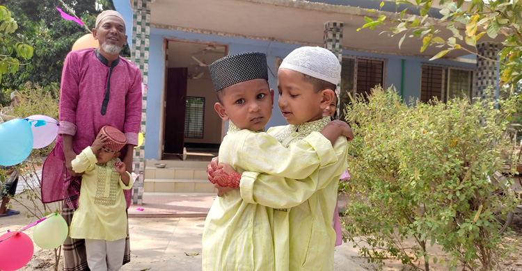 যেসব জেলায় ঈদ উদযাপিত হচ্ছে আজ