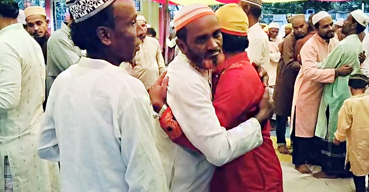 সৌদির সঙ্গে মিল রেখে ময়মনসিংহে সুরেশ্বর অনুসারীদের ঈদ উদযাপন