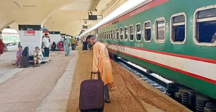 ঈদে সরকারি ছুটির আওতার বাইরে থাকবেন যারা