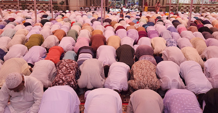 যেসব জেলায় ঈদ উদযাপিত হচ্ছে আজ