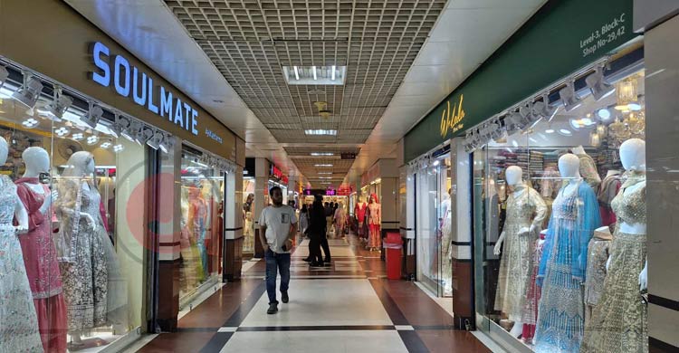 অনলাইনে জমতে শুরু করেছে ঈদের কেনাকাটা, প্রত্যাশা ভালো বিক্রির