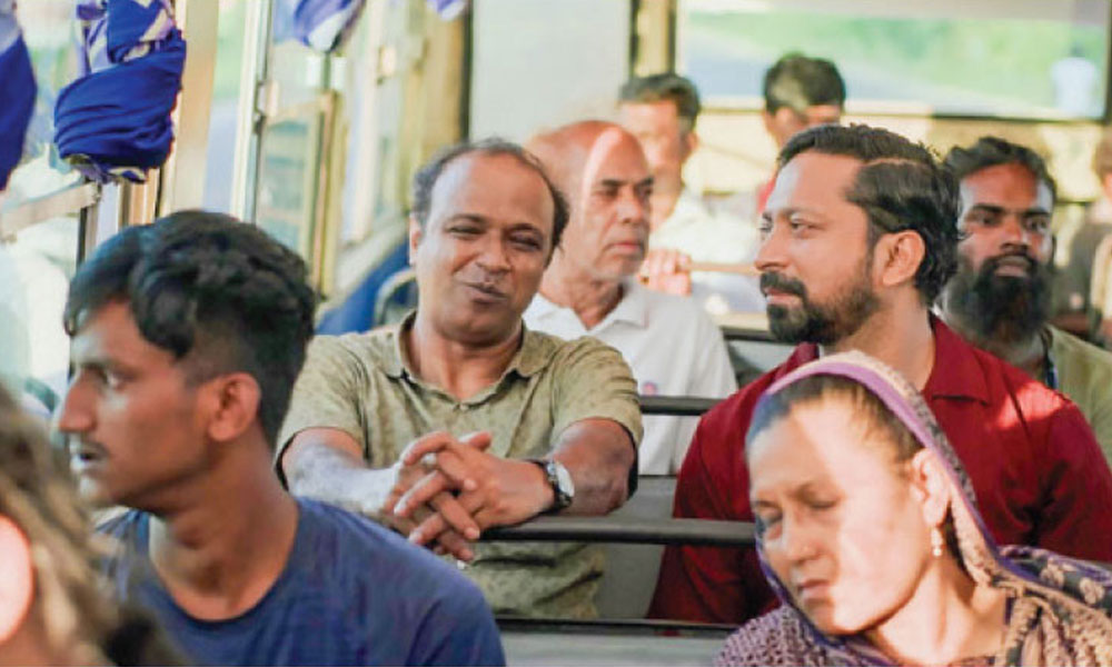 বেশ সাবধানে বলতে হয়, সিনেমাটা একটু অন্য রকম