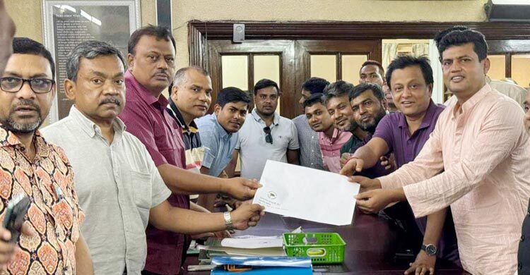 আওয়ামী লীগের মনোনয়ন ফরম কিনলেন ১১ জন