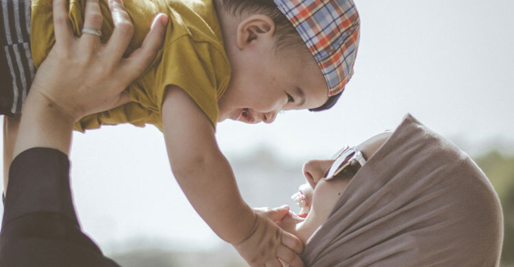 শিশুকে যে বয়স পর্যন্ত দুধ পান করাবেন