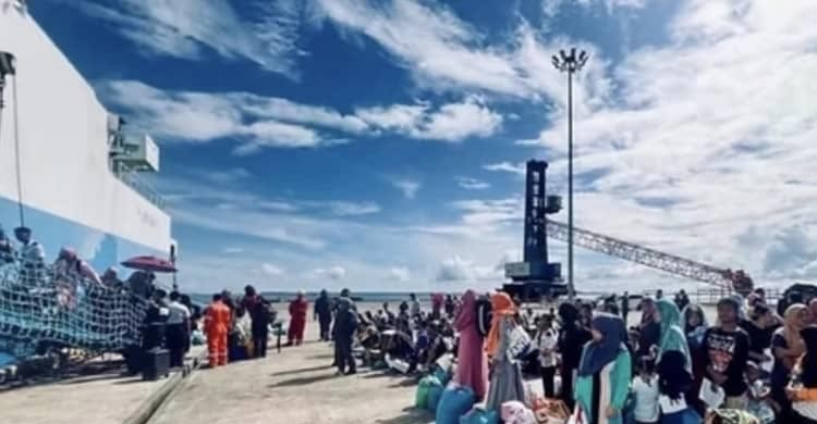 ৭৮৩ বিদেশিকে নিজ দেশে ফেরত পাঠালো মালয়েশিয়া