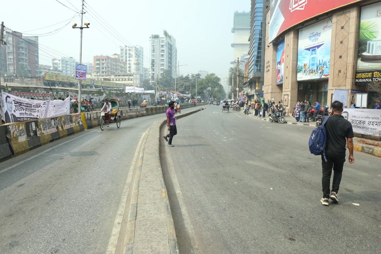ফাঁকা ঢাকা, ঠিক যেন ঈদের আমেজ