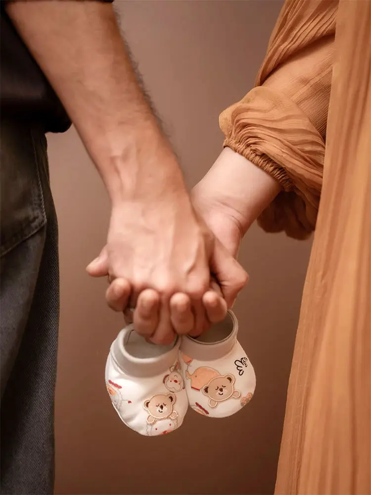 বাবা হচ্ছেন ‘বড় ছেলে’ নির্মাতা আরিয়ান