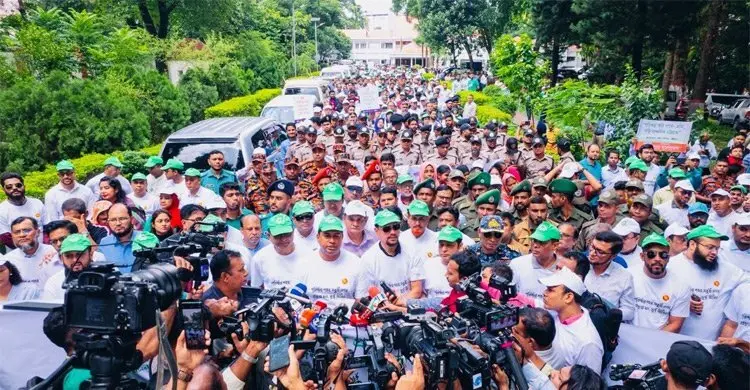 চট্টগ্রামে পরিচ্ছন্নতা অভিযানের প্রথম দিনেই ১৩৫ টন বর্জ্য অপসারণ