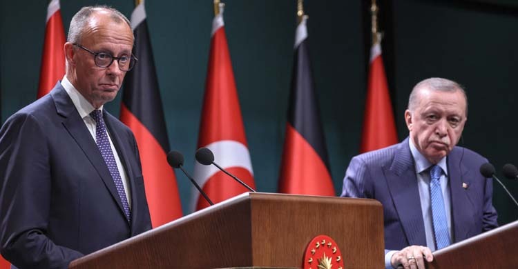 ইসরায়েলি গণহত্যা নিয়ে বাকযুদ্ধে জড়ালেন মের্জ-এরদোয়ান