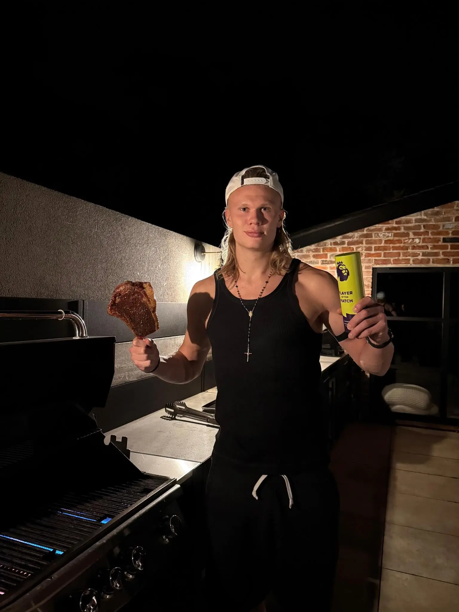 কী খেয়ে ‘মেশিনের’ মতো খেলেন আর্লিং হলান্ড, কেন মুখে টেপ মেরে ঘুমান